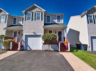 40 Winchester Ln UNIT 9, Fall River, MA 02721