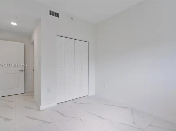 420 SW 7th Ave APT 201, Miami, FL 33130