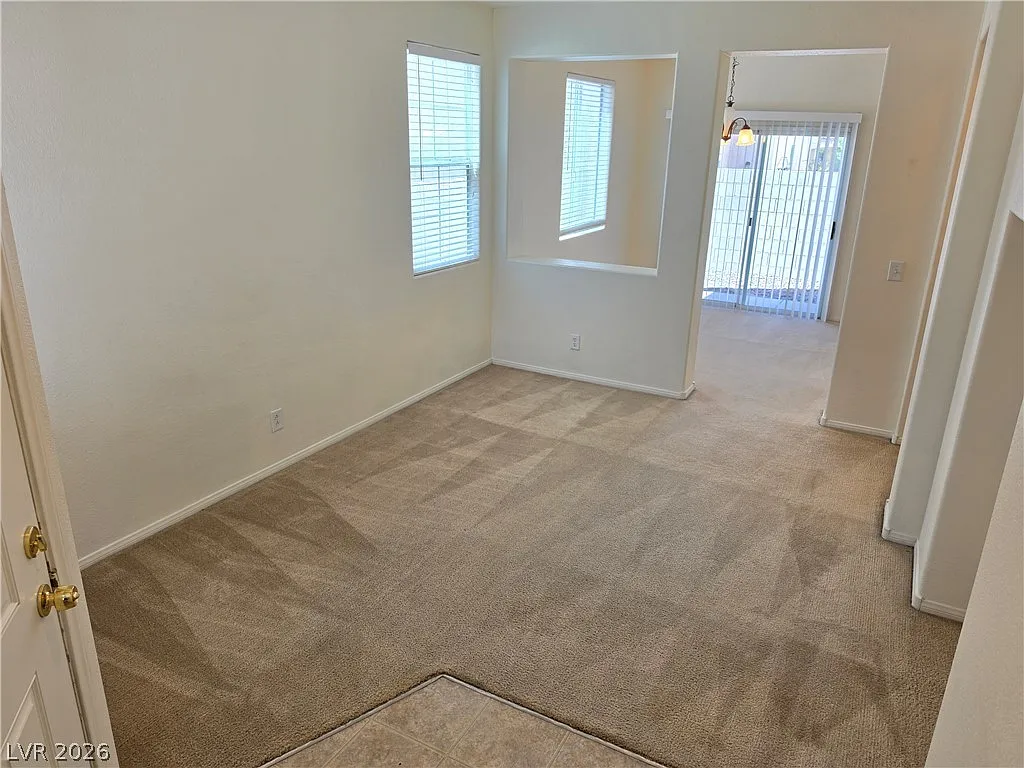3 bed, 2.5 bath, 1304 sqft, $1,795 — Photo 2