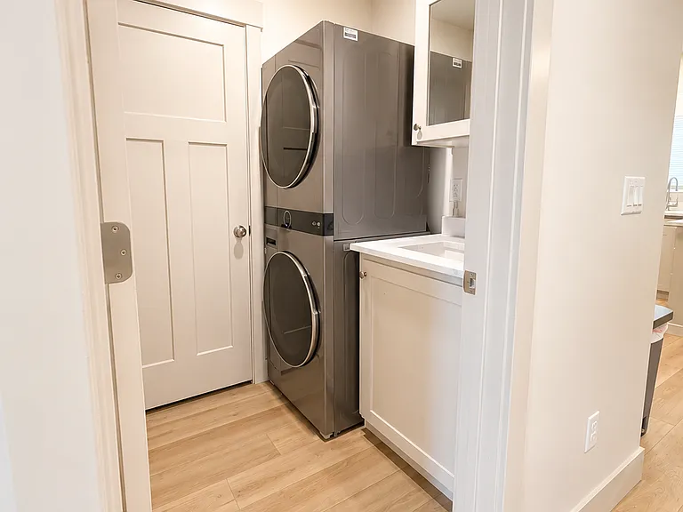 1315 Boston Ct — Photo 11