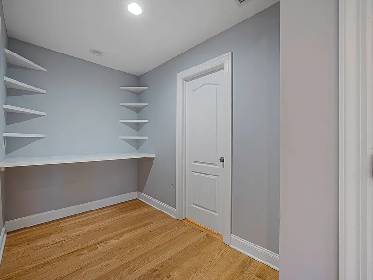 32 Vail Ave #A — Photo 16