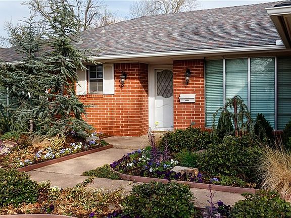 3rd image of 11717 N Victoria Dr