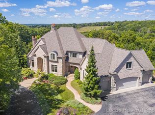 6633 Old Darby Trl NE, Ada, MI 49301