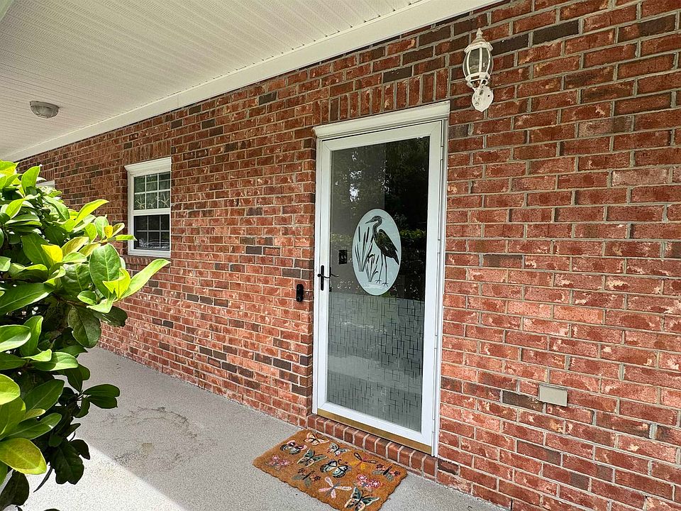 1st image of 3923 Gladiola Ct. #103