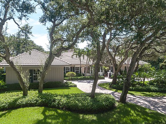 2nd image of 540 Sea Oak Dr