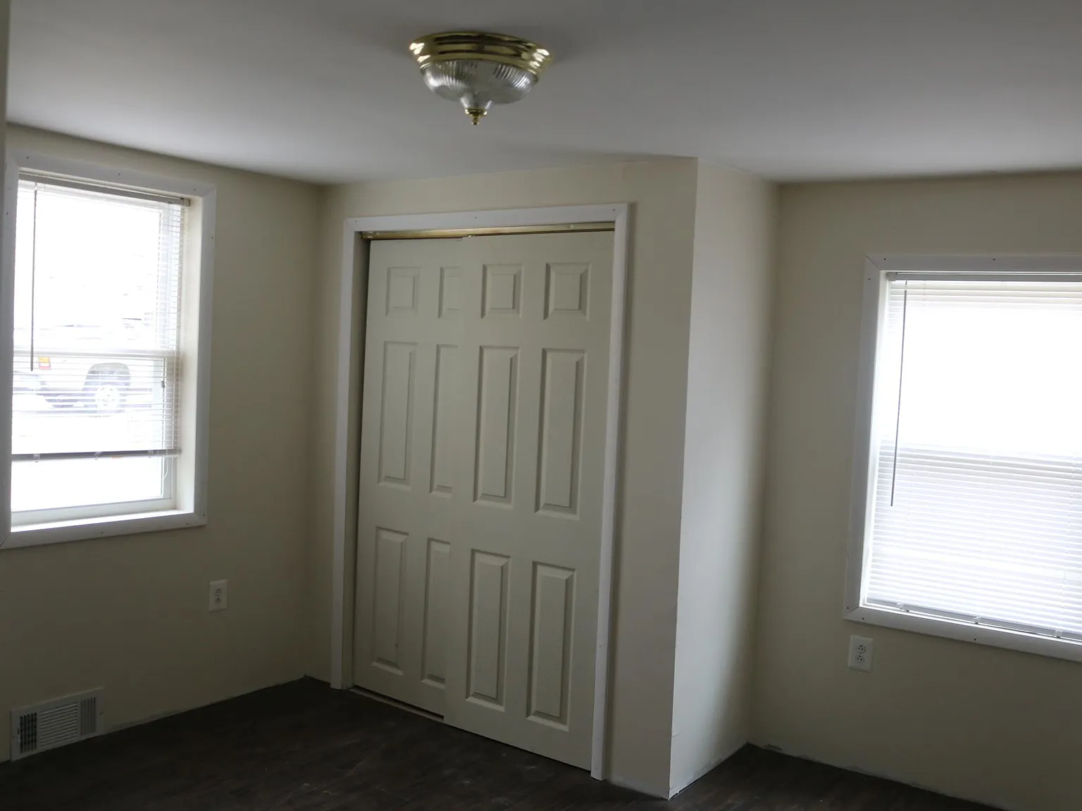 2 bed, 600 sqft, $2,200 — Photo 4