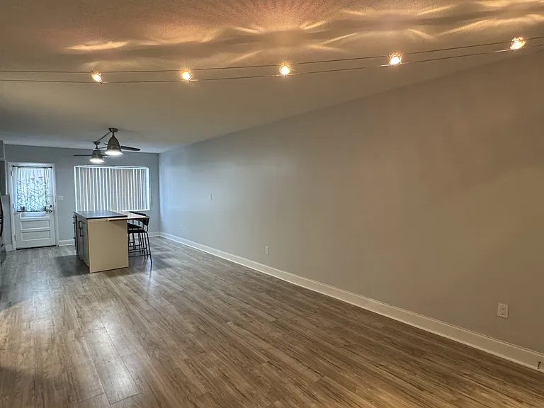 825 N Primrose Dr #1 — Photo 5