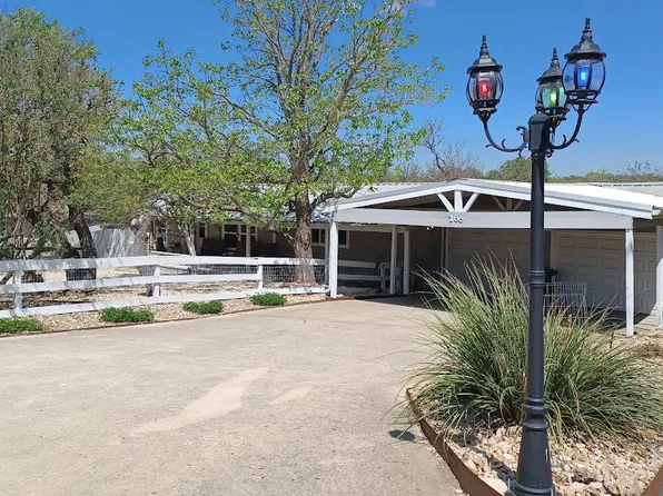 166 N Drew Ln, Kerrville, TX 78028
