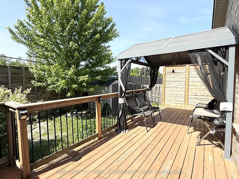 197 Baxter St — Photo 34