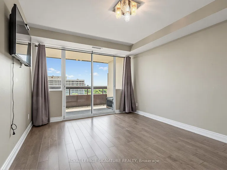 8111 Yonge St #1010 — Photo 23