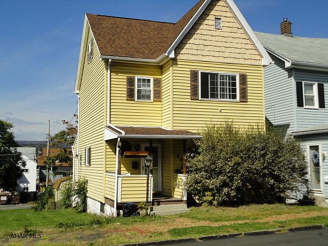 2nd image of 222 2nd Ave