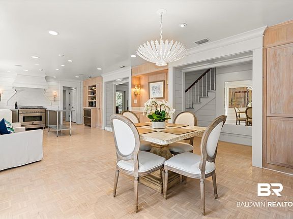 5th image of 3921 McGregor Ct