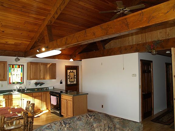 3rd image of 143 Golden Lake Trl