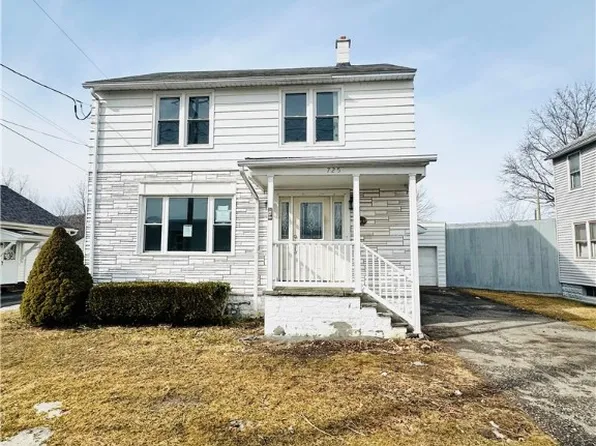 725 Dickson St, Endicott, NY 13760