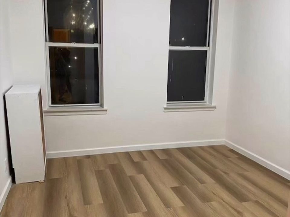 2nd image of 1145 70th St Floor 2