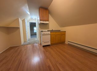 82 W 55th St #3, Bayonne, NJ 07002