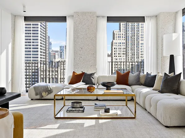 16 W 40th St #25B, New York, NY 10018