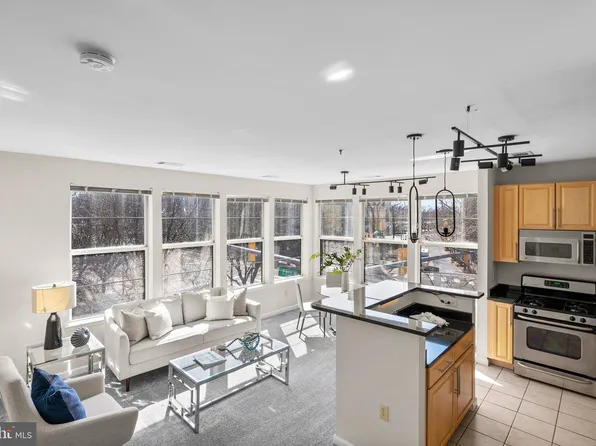 1201 E West Hwy APT 211, Silver Spring, MD 20910