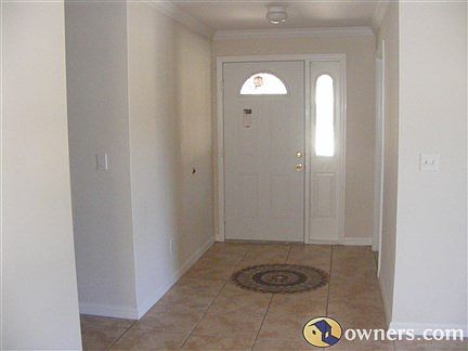 Foyer w/Inlaid Tile Medallion