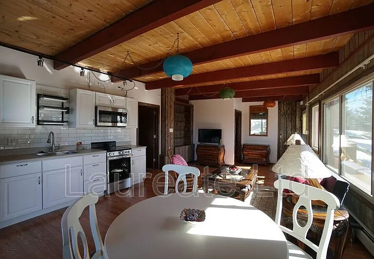241 Zephyr Ave — Photo 4