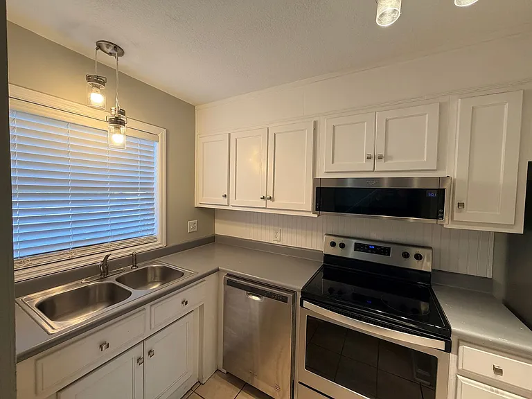 Center Town Condominiums — Photo 45
