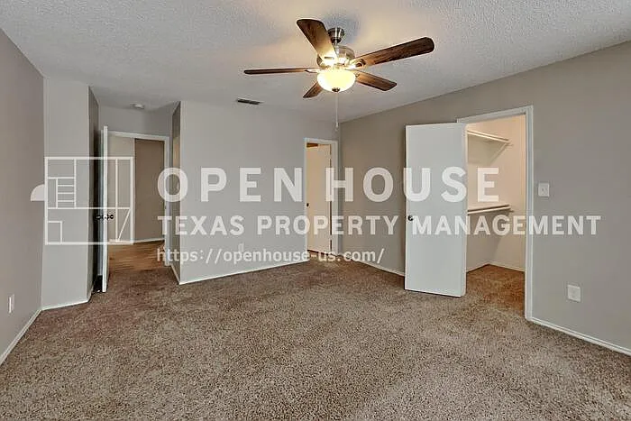 4066 Tulip Tree Dr — Photo 10