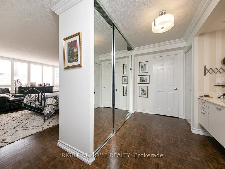 280 Simcoe St #1405 — Photo 27