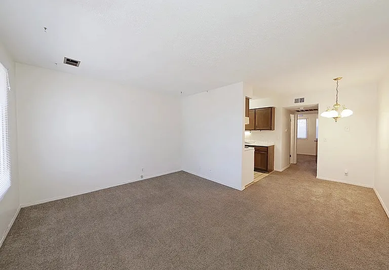 2825 N 47th St #2 — Photo 3