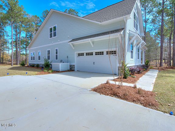 4th image of 584 Hearthside Drive SE #21