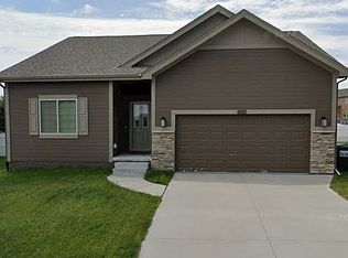 6717 Elm Hurst Dr, Papillion, NE 68133