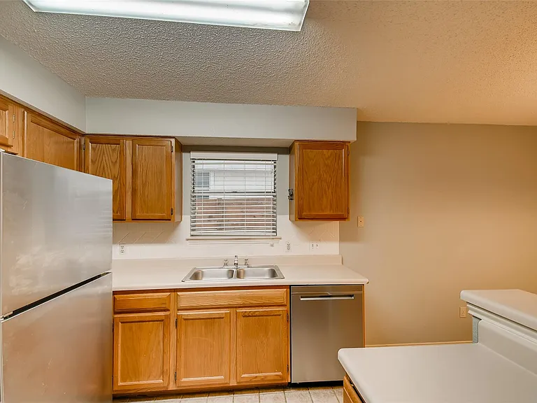 14008 Maricella Ln — Photo 7
