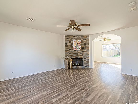 4th image of 15119 KAMARY LN
