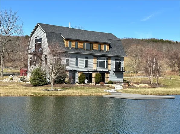7148 S Gannett Hill Rd, Naples, NY 14512