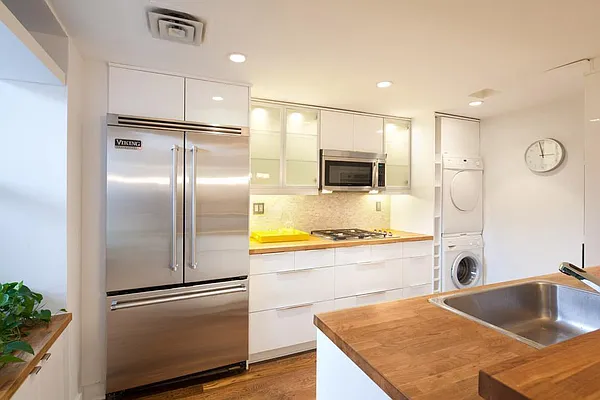 Sold by Corcoran | media 25