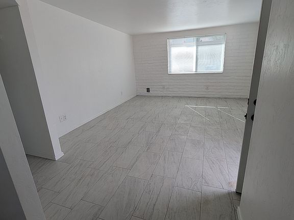 4th image of 2832 N Sparkman Blvd