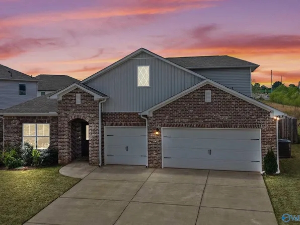 404 Arcanum Ln, New Market, AL 35761