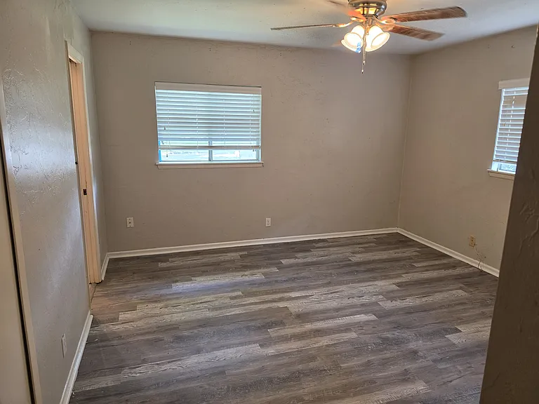 13714 Landmark Hl — Photo 10