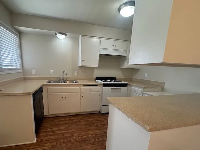 200 S Valencia St #3 — Photo 4