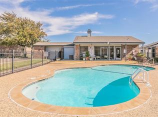 630 Bellaire Dr APT C, Hurst, TX 76053