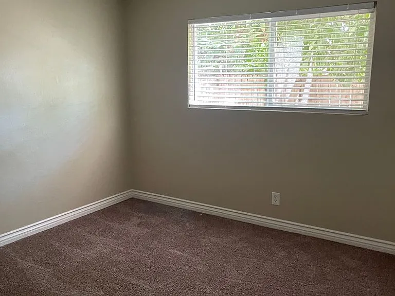 380 K St — Photo 6