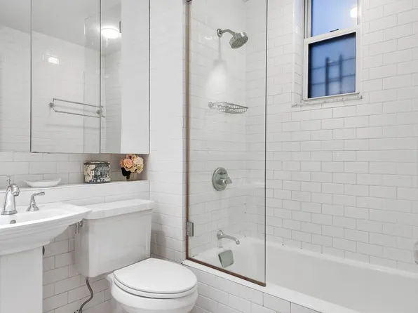 139 East 94th Street 1A image 9 of 10