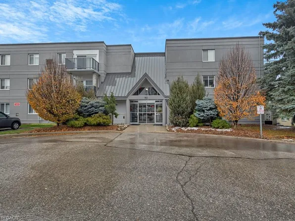 163 Ferguson Dr #302, Woodstock, ON N4V 1B1