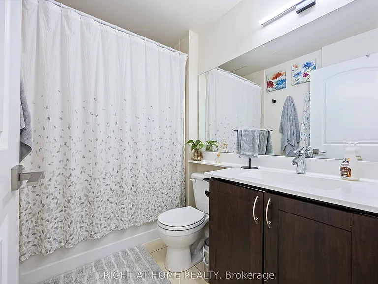 1060 Sheppard Ave W #1521 — Photo 16