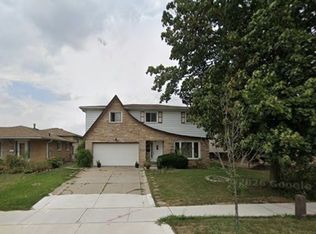 3769 Brandon Gate Dr, Mississauga, ON L4T 3N1
