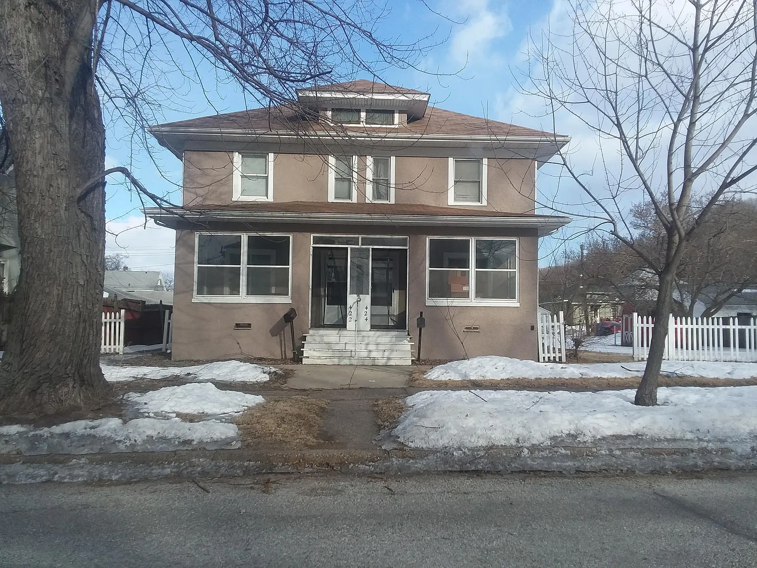424 44th St photo 1
