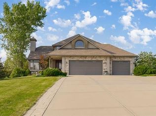 15916 Cattlemont Dr, Basehor, KS 66007