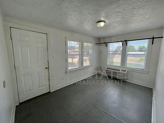3rd image of 502 General Mouton Ave #B