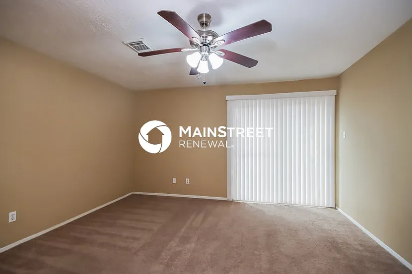 2910 Valley Rose Dr — Photo 4