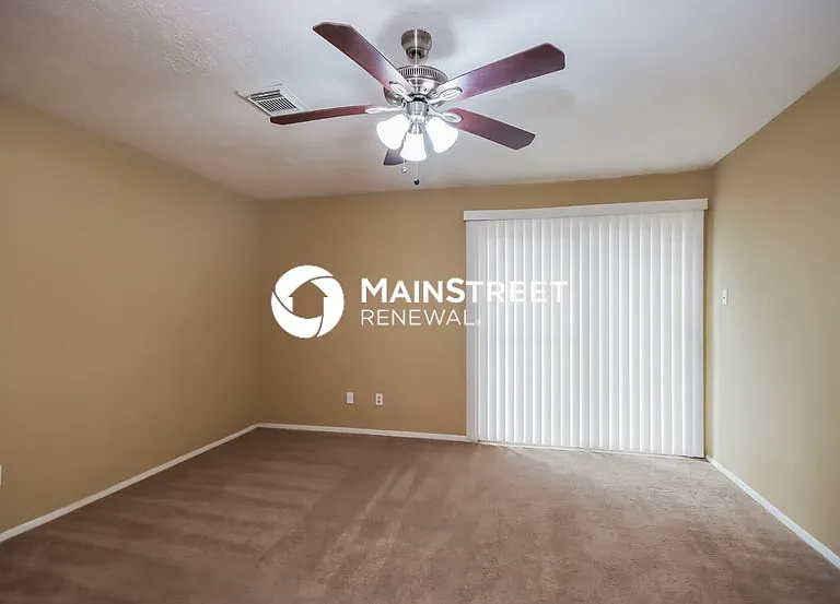 2910 Valley Rose Dr — Photo 4