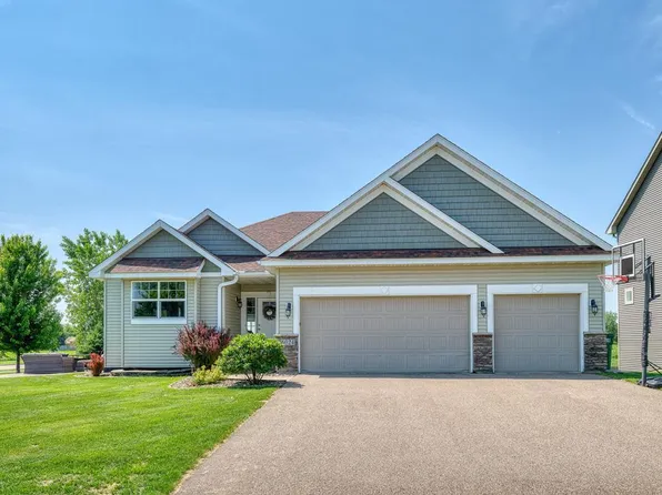 6024 158th St W, Apple Valley, MN 55124